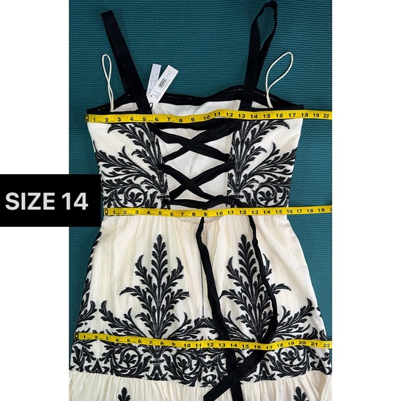 Alice + Olivia Saige Cotton Linen Blend Off White Black Tiered Maxi Dress - Picture 11 of 13